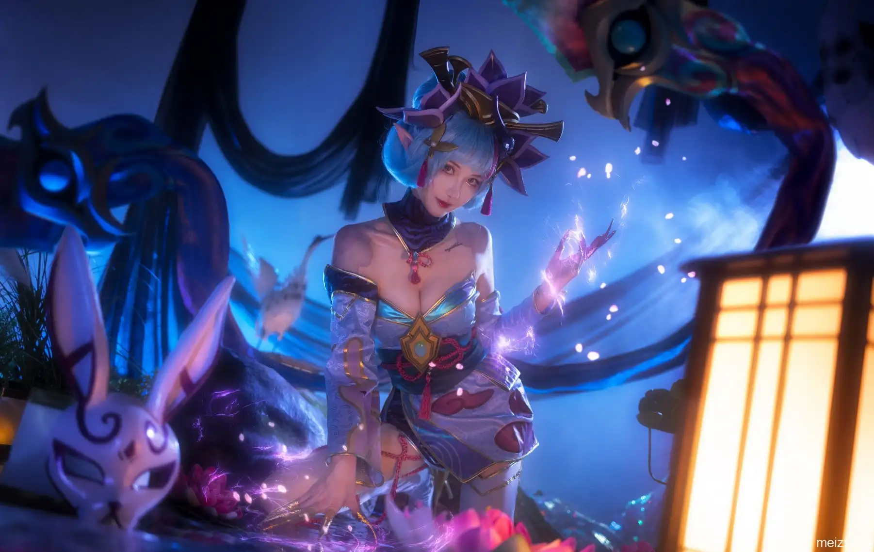 露兒大魔王 紫色角色服 场景照 露兒大魔王 紫色角色服 场景照
